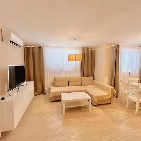 Home Apartments * Seline